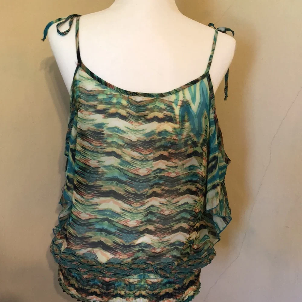 Host Pick!!! LOVE FIRE Adjustable Strap Cold Shoulder Butterfly Sleeve Sheer - Picture 5 of 10